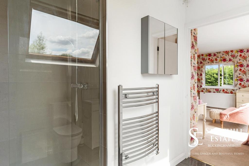 Bedroom 2 En-suite