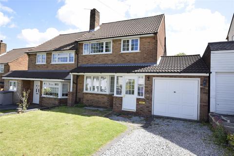 3 bedroom semi-detached house to rent, Sandhurst Road, Kent BR6