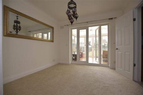 3 bedroom semi-detached house to rent, Sandhurst Road, Kent BR6
