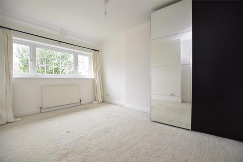 3 bedroom semi-detached house to rent, Sandhurst Road, Kent BR6