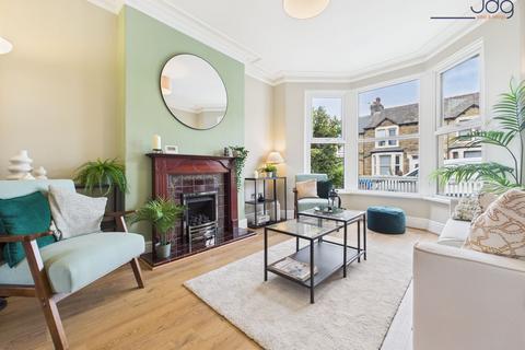 54 Coulston Road, Lancaster, LA1 3AE