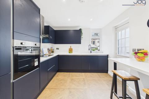 54 Coulston Road, Lancaster, LA1 3AE