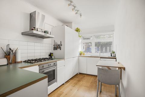 42 Robinson Road, London, E2 9LX