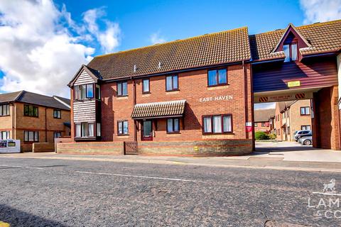 1 bedroom flat for sale, Old Road, Clacton-On-Sea CO15