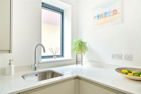16 Forest View, Chingford, London, E4 7AY