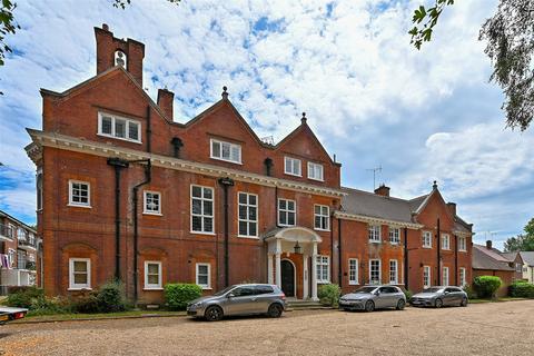 1 bedroom apartment to rent, Dedworth Manor, Thames Mead, Windsor, Berkshire, SL4