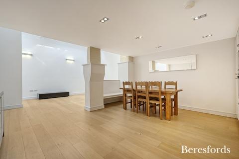 2 bedroom duplex for sale, The Galleries, Warley, CM14