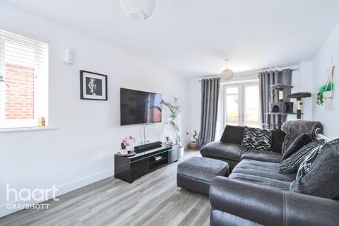 3 bedroom detached house for sale, Douglas Drive, Bordon
