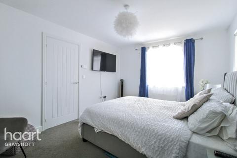 3 bedroom detached house for sale, Douglas Drive, Bordon
