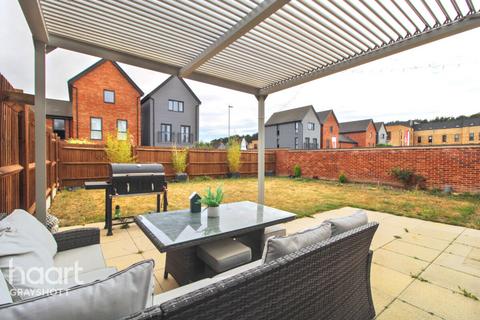 3 bedroom detached house for sale, Douglas Drive, Bordon