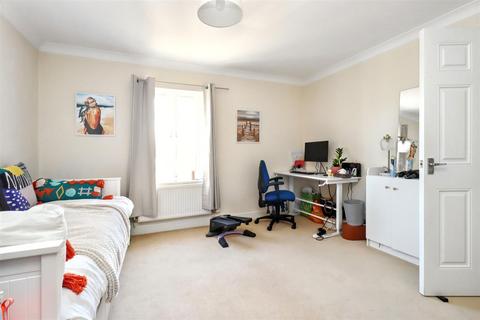 40 Central Way, Clevedon, BS21 6SY