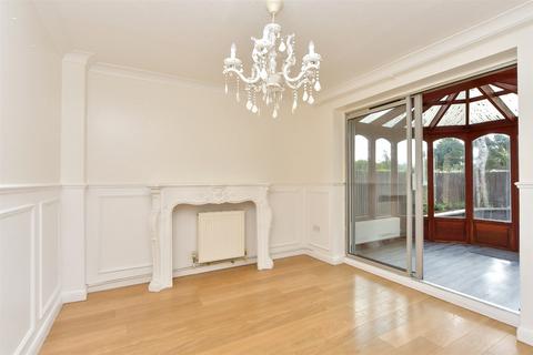 5 bedroom detached house for sale, Corral Close, Chatham, Kent
