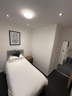 undefined, Room to let for professionals in Gorton