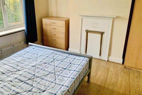 undefined, Southampton SO16