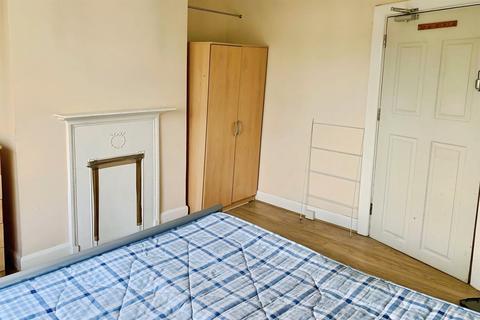 undefined, Southampton SO16