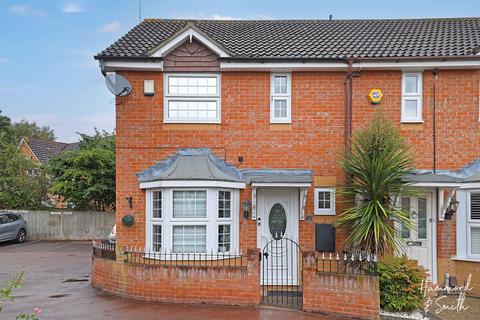 15 Tewkesbury Close, Loughton, IG10 3NT
