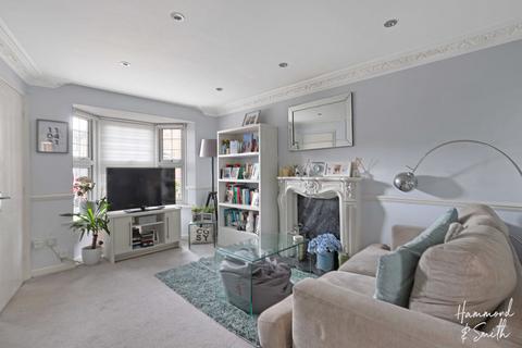 15 Tewkesbury Close, Loughton, IG10 3NT