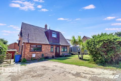 4 bedroom chalet for sale, Sea Approach, Warden