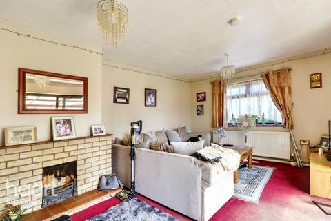 4 bedroom chalet for sale, Sea Approach, Warden