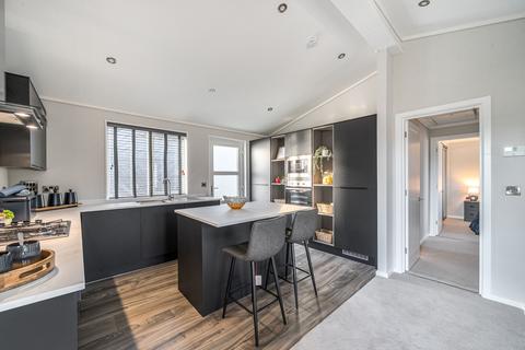 2 bedroom park home for sale, Christchurch, Dorset, BH6