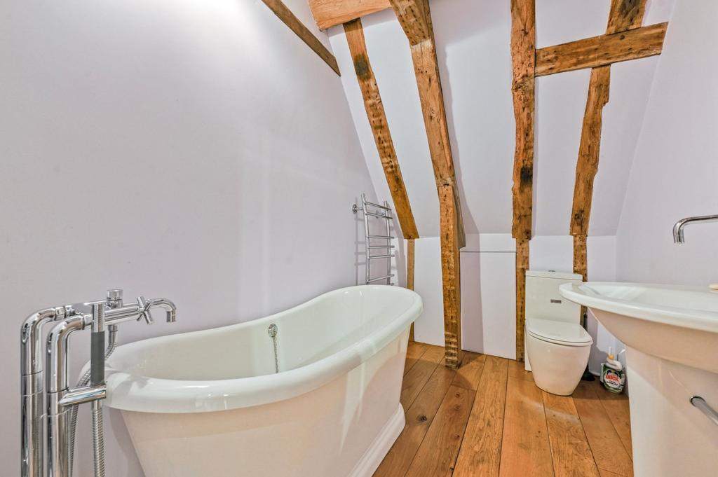 Main En Suite