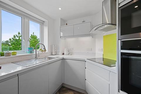 2 bedroom apartment for sale, Tythe Court, White Hart Lane, Romford, London, RM7 8LZ