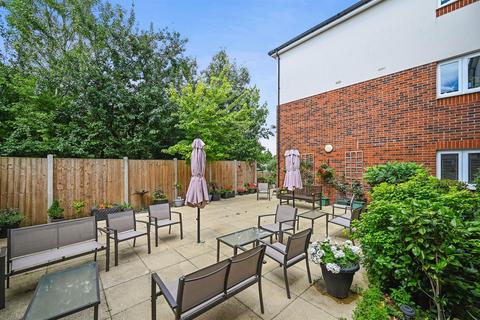 2 bedroom apartment for sale, Tythe Court, White Hart Lane, Romford, London, RM7 8LZ