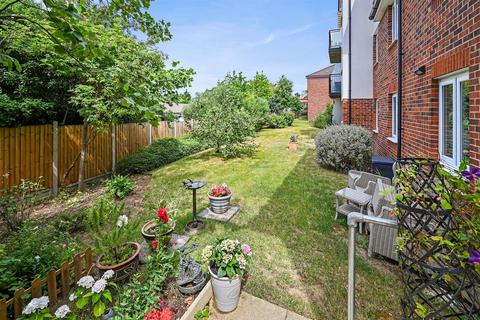 2 bedroom apartment for sale, Tythe Court, White Hart Lane, Romford, London, RM7 8LZ