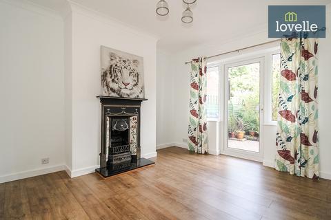 90 Gloucester Avenue, Grimsby, DN34 5BT