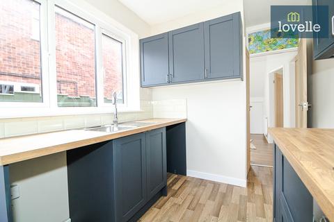 90 Gloucester Avenue, Grimsby, DN34 5BT