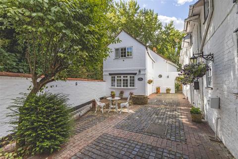 undefined, Church Road, Old Windsor, Windsor