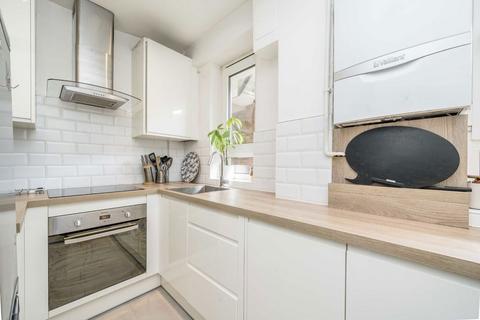 2 bedroom flat for sale, Neckinger Estate, London SE16
