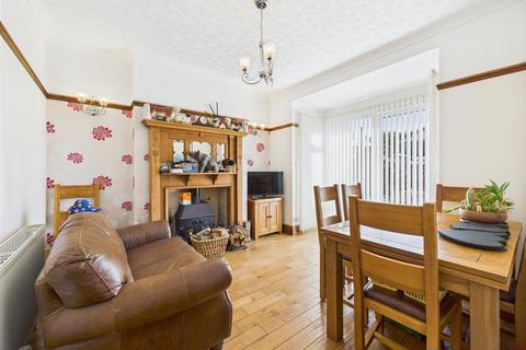 3 bedroom detached house for sale, Queensgate, Bridlington