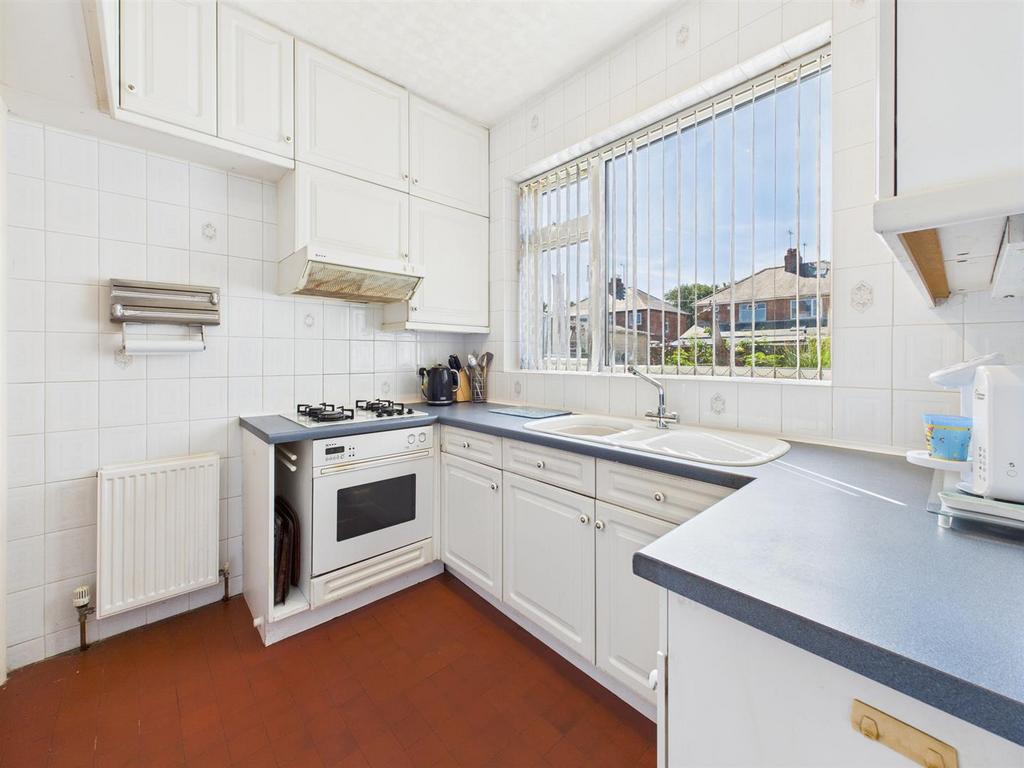 Kitchen: