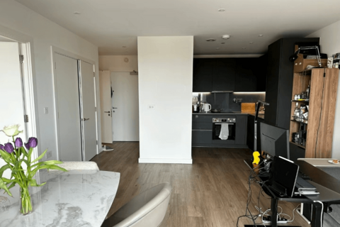 1 bedroom flat to rent, Riverstone Heights, E3