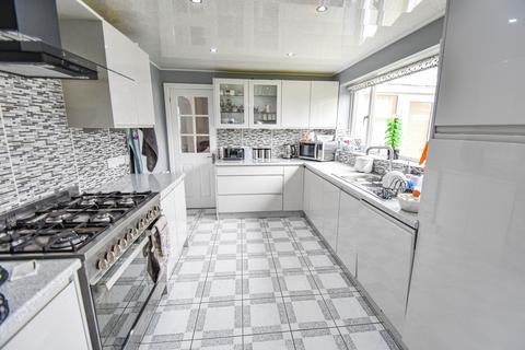 4 bedroom detached house for sale, Waterdale Drive, Whitefield, M45