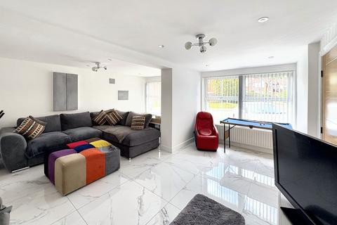 4 bedroom detached house for sale, Waterdale Drive, Whitefield, M45