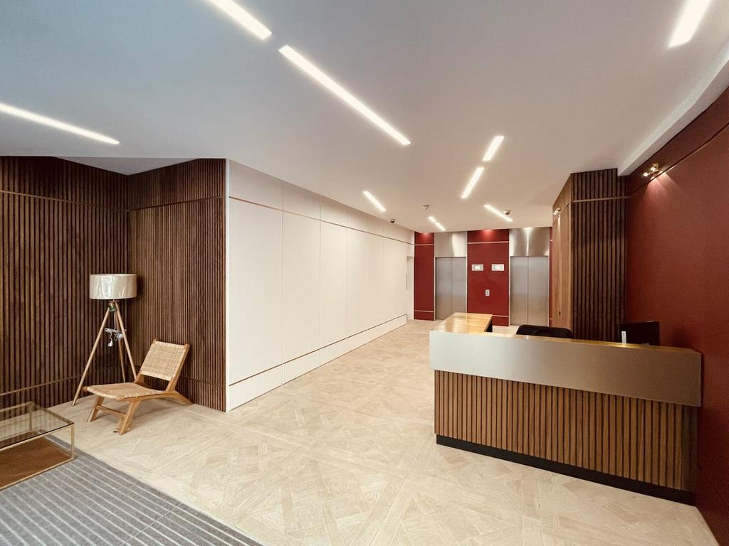 2 80 Leadenhall St reception.jpg