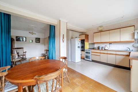 undefined, The Avenue, Romford RM1