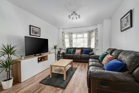 16 Cherry Tree Avenue, Staines-upon-thames, TW18 1JF