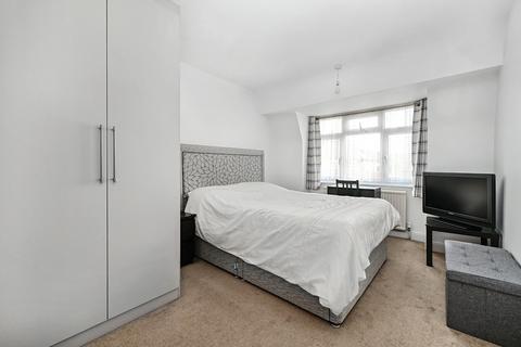 16 Cherry Tree Avenue, Staines-upon-thames, TW18 1JF