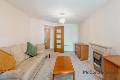 1 bedroom apartment for sale, Goodes Court, Baldock Road, Royston, Herts, SG8 5FF