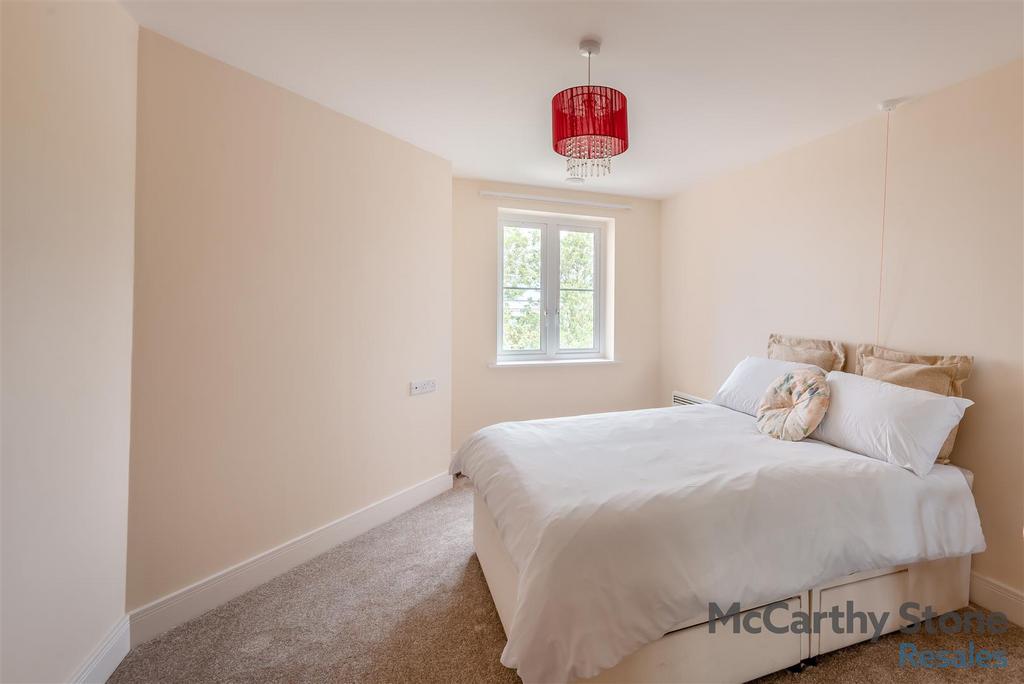 8656971-interior06.jpg
