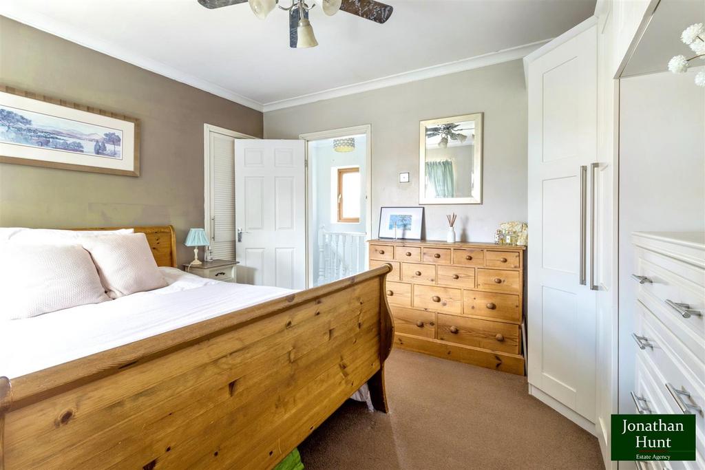 Principal bedroom