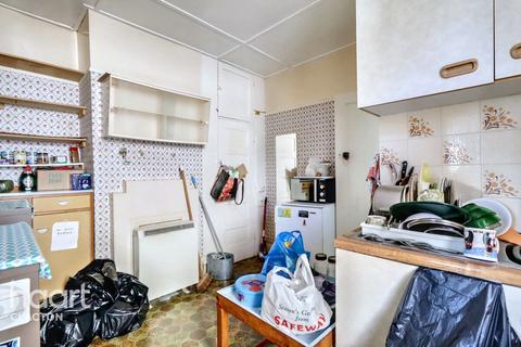 2 bedroom semi-detached bungalow for sale, Inglenook, Clacton-On-Sea