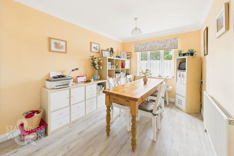 3 bedroom end of terrace house for sale, Castleton Way, Eye