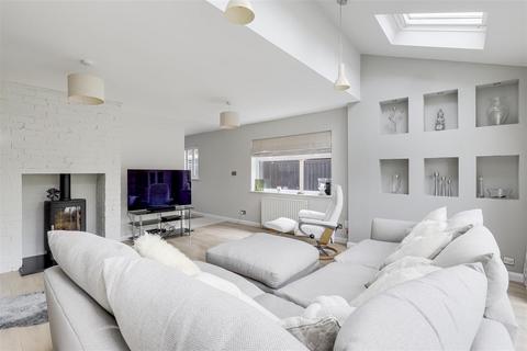 3 bedroom detached house for sale, St. Marys Close, Attenborough NG9