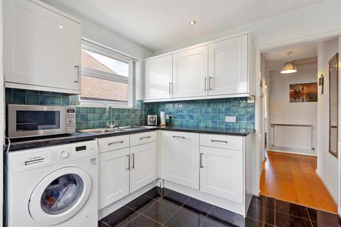 24d Morton Road, Morden, SM4 6EF