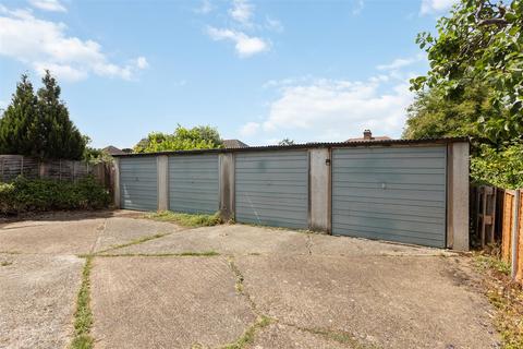 24d Morton Road, Morden, SM4 6EF