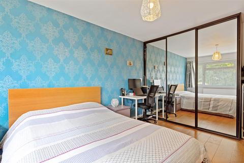 24d Morton Road, Morden, SM4 6EF